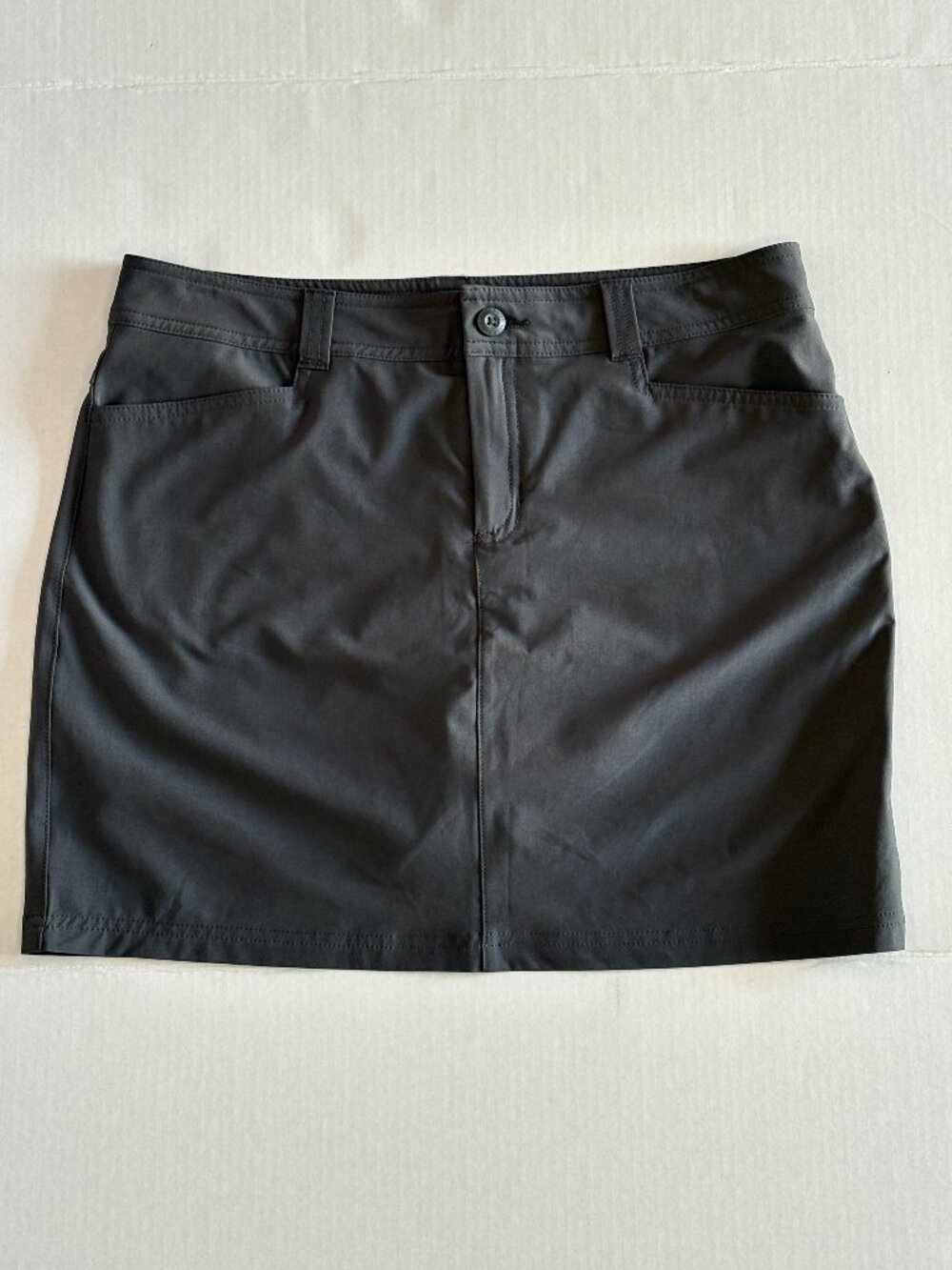 Eddie Bauer Women Skort Size 8 Gray Golf/Pickleball Skirt Built In Shorts Casual